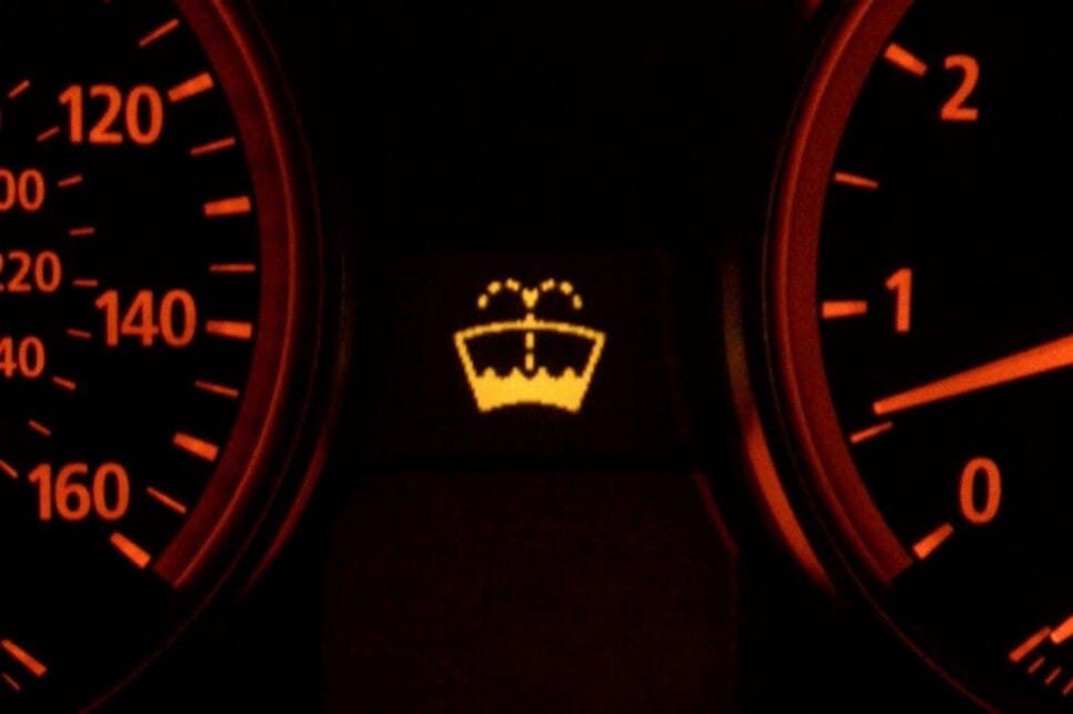 워셔액 경고등 이미지