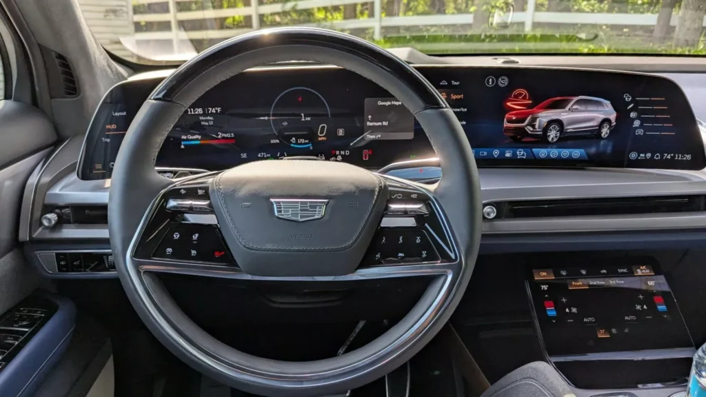 캐딜락 비스틱 운전석